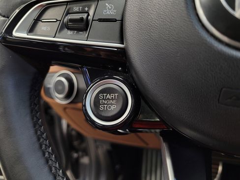 Used 2020 Alfa Romeo Giulia Ti w/ Quick Order Package 22X Lusso image 23