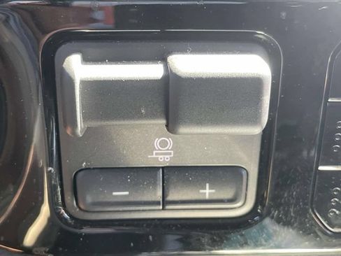 Certified 2024 Chevrolet Silverado 2500 LTZ w/ LTZ Convenience Package AWD/4WD image 28