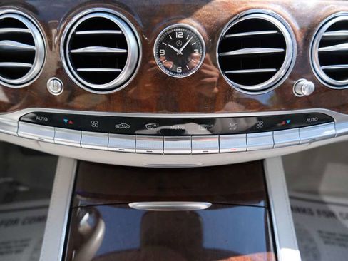 Used 2016 Mercedes-Benz S 550 Sedan image 32