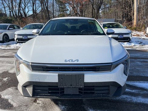 New 2025 Kia K4 LXS image 6