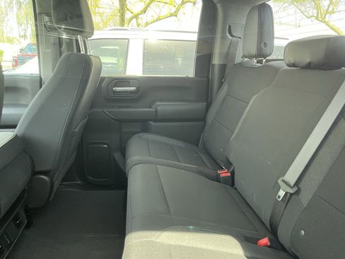 Used 2025 Chevrolet Silverado 2500 Custom w/ Custom Value Package image 10