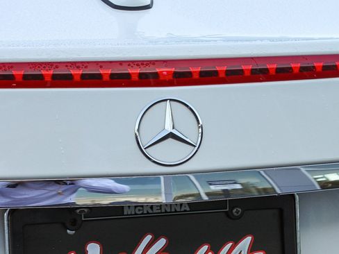 Used 2017 Mercedes-Benz E 400 Cabriolet image 11