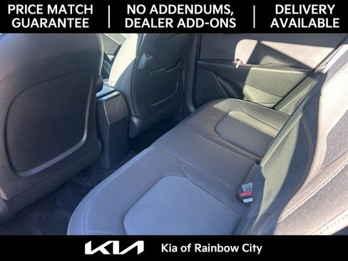 Used 2025 Kia Niro LX image 35