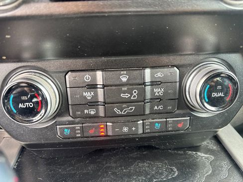 Used 2019 Ford F150 Platinum w/ Trailer Tow Package RWD image 24