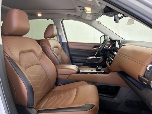 Certified 2025 Nissan Pathfinder Platinum w/ Cargo Package image 22