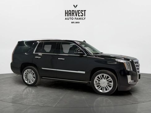 Used 2020 Cadillac Escalade Platinum image 9