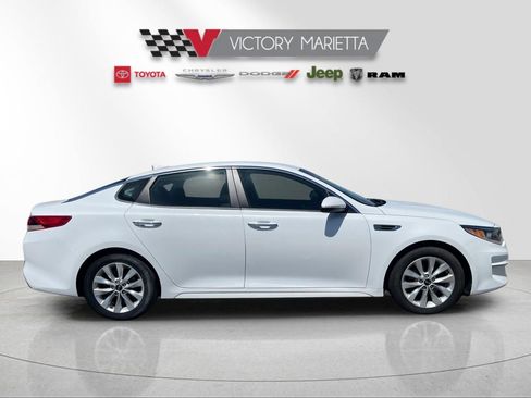 Used 2017 Kia Optima LX FWD image 6