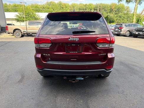 Used 2021 Jeep Grand Cherokee Laredo AWD/4WD image 5