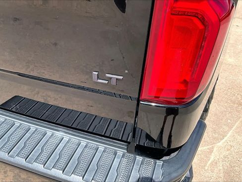 Used 2020 Chevrolet Silverado 1500 LT Trail Boss AWD/4WD image 9