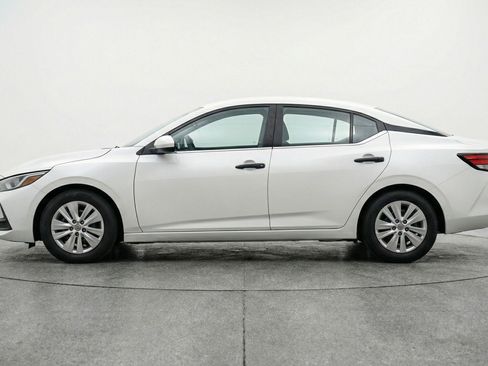 Used 2025 Nissan Sentra S FWD image 5