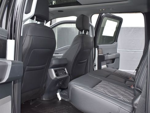 New 2026 Ford F250 Lariat w/ Black Appearance Package image 21