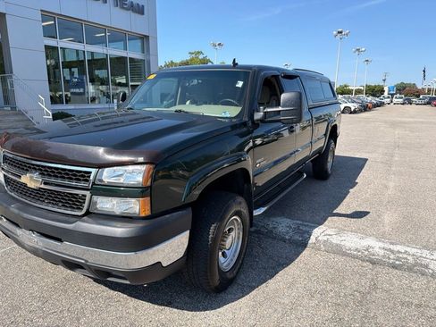 Used 2006 Chevrolet Silverado 3500 LT w/ Heavy-Duty Power Package RWD image 3