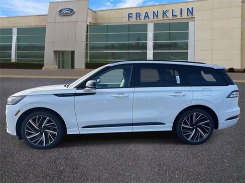 New 2026 Lincoln Aviator Black Label w/ Jet Appearance Package image 4