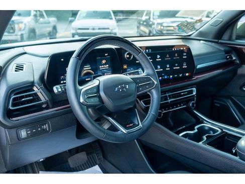 Used 2026 Chevrolet Traverse Z71 w/ Enhanced Driving Package AWD/4WD image 11