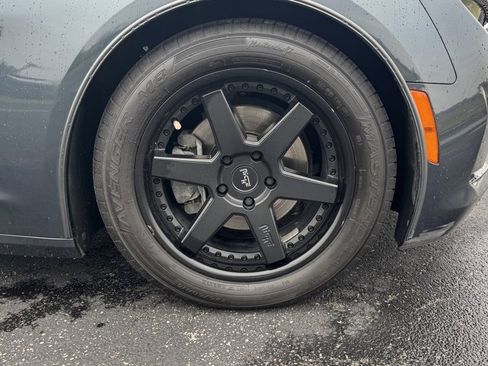 Used 2019 Chevrolet Camaro LT image 30