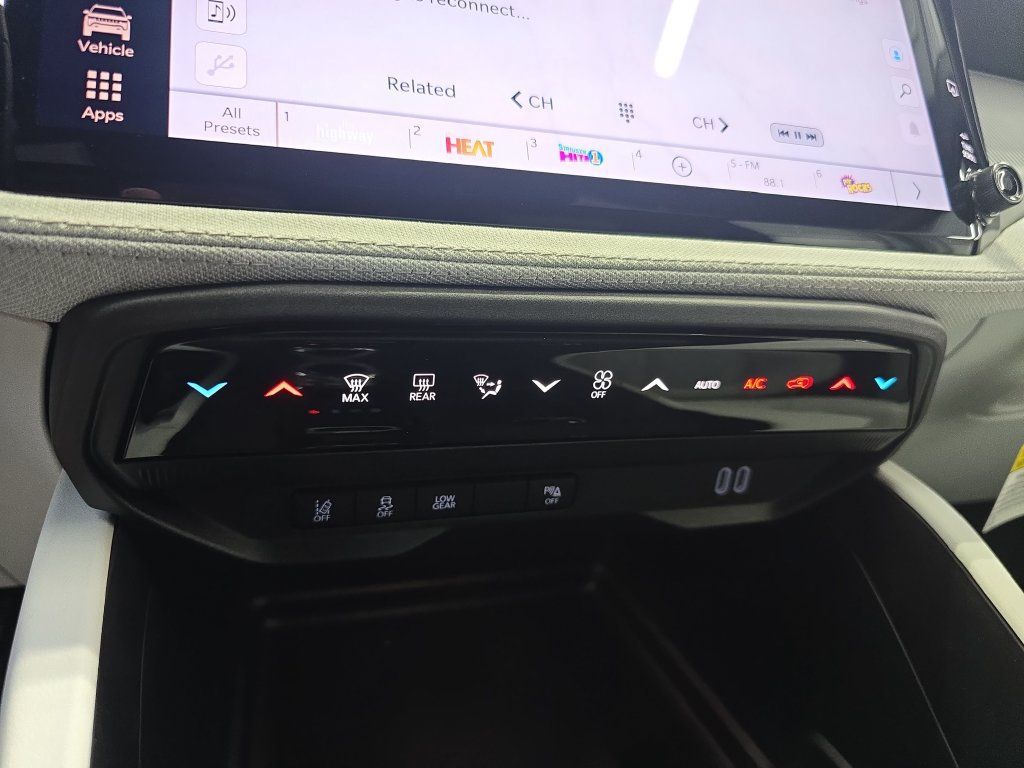 New 2026 Jeep Cherokee Laredo AWD/4WD image 22