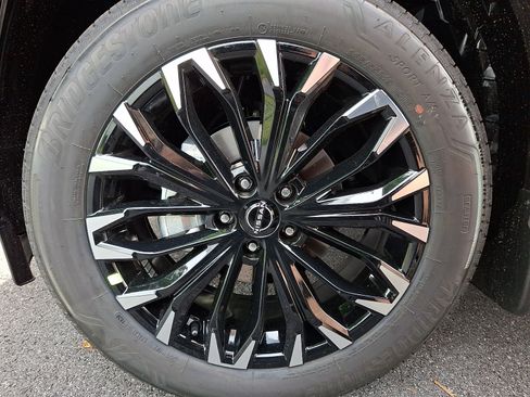 New 2026 Nissan Rogue SV AWD/4WD image 4