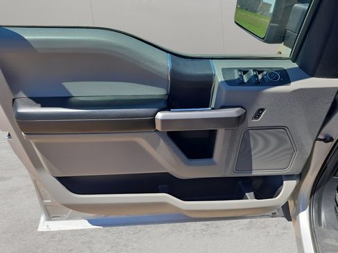 Used 2019 Ford F150 XLT AWD/4WD image 11