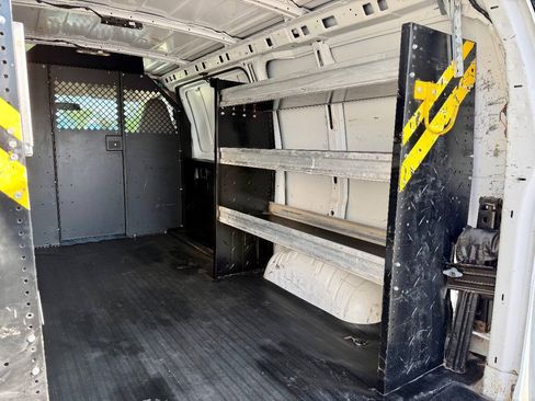 Used 2021 Chevrolet Express 2500 w/ Driver Convenience Package RWD image 13
