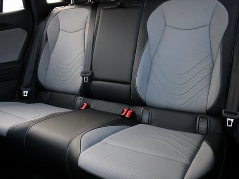 New 2025 Volkswagen Tiguan SE R-Line image 7