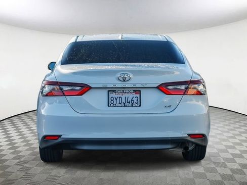 Used 2022 Toyota Camry LE image 7