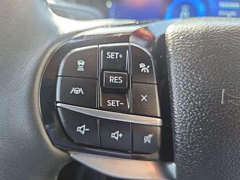 Used 2023 Ford Explorer Platinum w/ Technology Package image 14