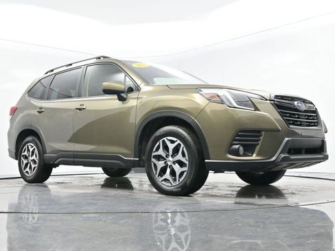 Used 2022 Subaru Forester Premium image 47