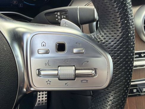 Used 2022 Mercedes-Benz GLC 300 image 29