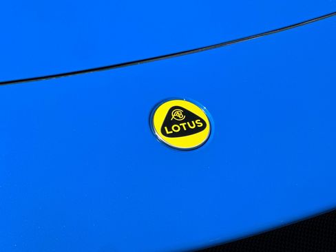 Used 2025 Lotus Emira RWD image 23