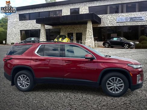 Used 2023 Chevrolet Traverse LT AWD/4WD image 4