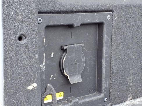 Used 2021 Ford F150 Lariat w/ Equipment Group 502A High image 19