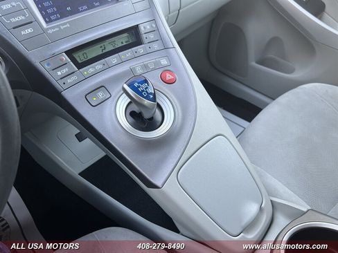 Used 2013 Toyota Prius Three image 40