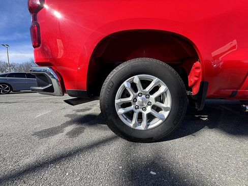 Used 2024 Chevrolet Silverado 1500 LT image 12