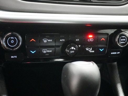 Used 2025 Jeep Compass Limited w/ Elite Group image 25