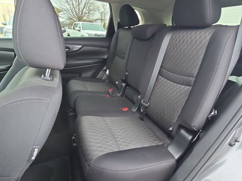 Used 2020 Nissan Rogue SV image 7