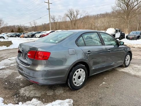 Used 2011 Volkswagen Jetta S image 5