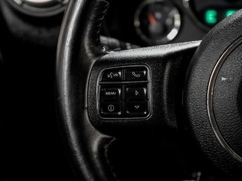 Used 2018 Jeep Wrangler Unlimited Sahara w/ Connectivity Group image 13