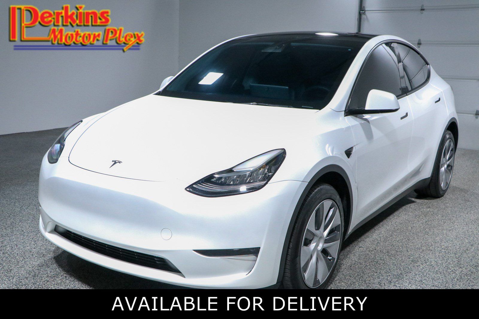 Used 2023 Tesla Model Y Long Range AWD/4WD image 1