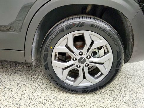 Used 2024 Kia Seltos S FWD image 9