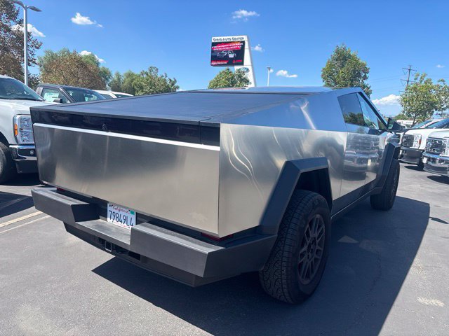 Used 2026 Tesla Cybertruck Cyberbeast AWD/4WD image 4