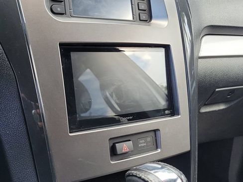 Used 2017 Ford Explorer XLT FWD image 27
