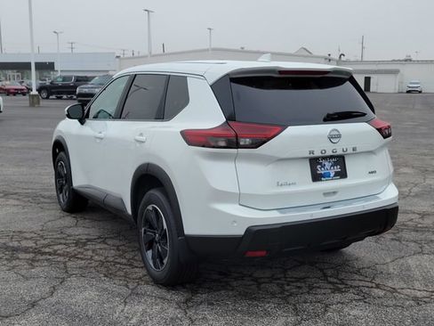 New 2026 Nissan Rogue SV AWD/4WD image 8