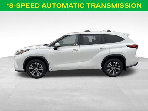 Used 2022 Toyota Highlander XLE image 7