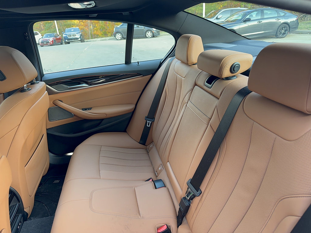 Used 2022 BMW 540i xDrive w/ Premium Package AWD/4WD image 6