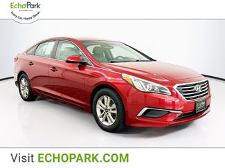 Used 2016 Hyundai Sonata SE image 1