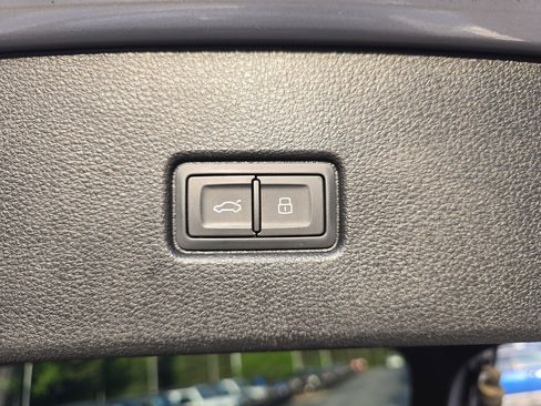 Used 2022 Audi SQ5 Premium AWD/4WD image 13