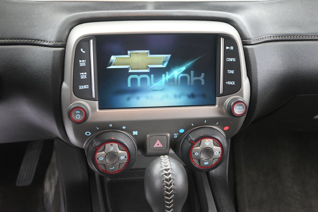 Used 2015 Chevrolet Camaro LT RWD image 25