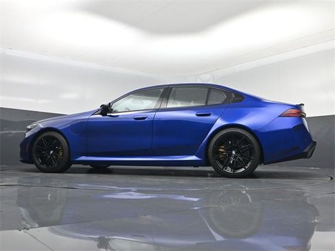 Used 2025 BMW M5 w/ Carbon Package image 65