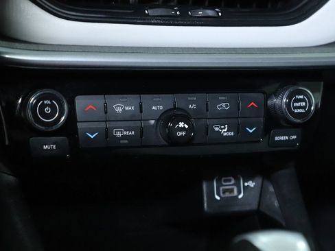 Used 2025 Jeep Compass Limited AWD/4WD image 26