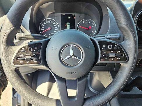 Used 2024 Mercedes-Benz Sprinter 3500 image 26